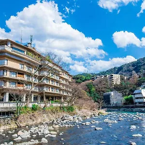 4* 传统日式旅馆 箱根河鹿庄酒店